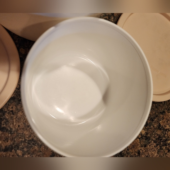 Tupperware Pink Lid Canister Set, Set of 3 - Picture 4 of 9